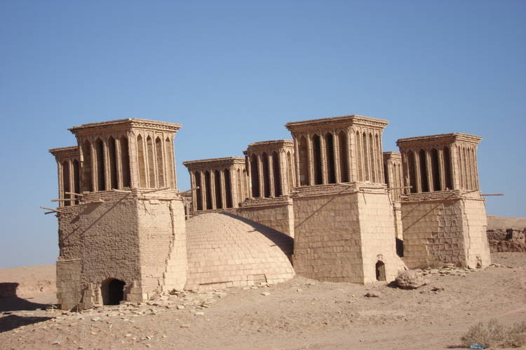 عکس آب انبار دو شیر اشکذر یزد
