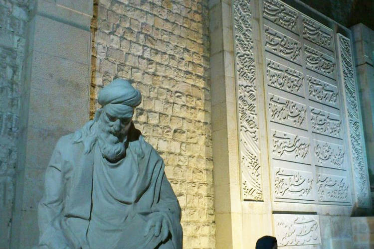 عکس آرامگاه خواجوی کرمانی
