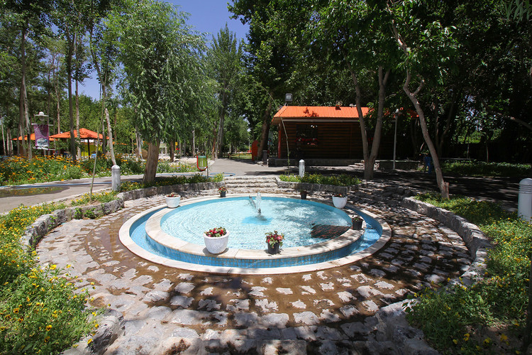 عکس باغ بانوان پرديس اصفهان