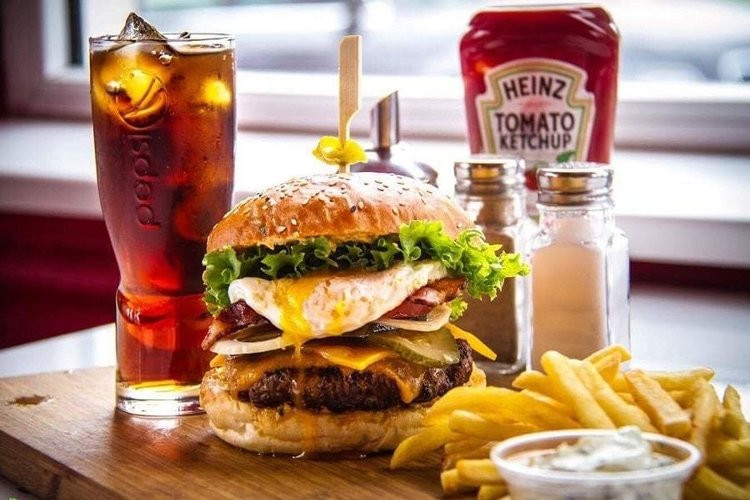 عکس بوم برگر تبریز