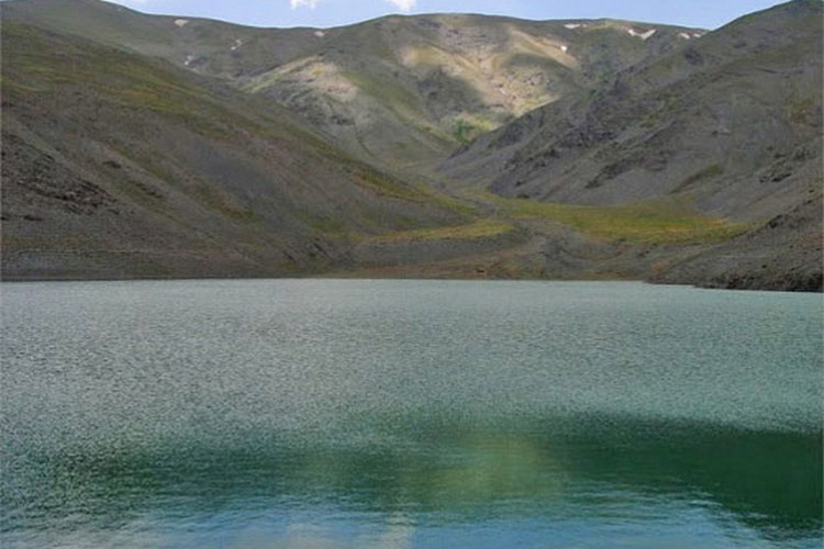 عکس دریاچه چشمه سبز