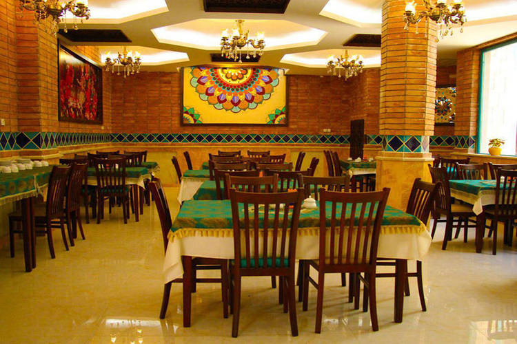عکس رستوران سنتی وکیل شیراز
