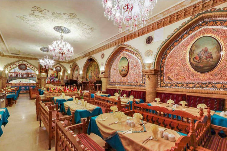 عکس رستوران عالی قاپو