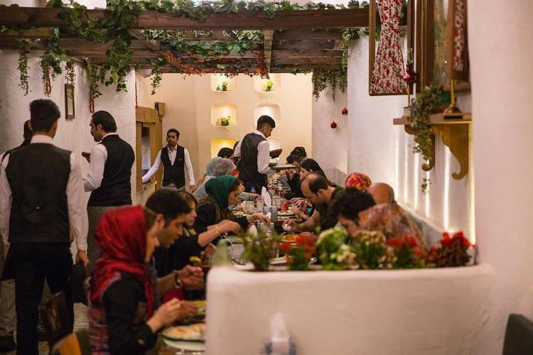 عکس رستوران گیلانه