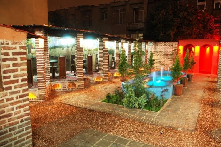 عکس سفره خانه داریوش