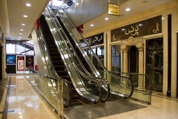 عکس مرکز خرید نگین شرق