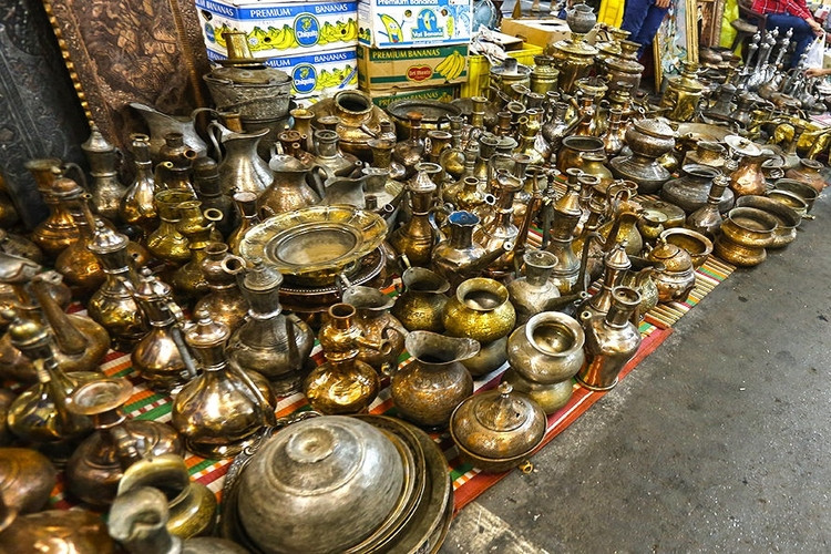عکس مرکز خرید پارکینگ پروانه