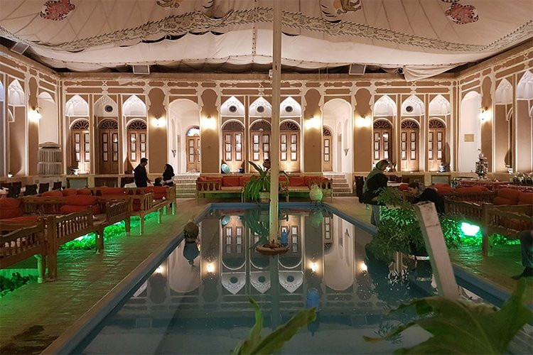عکس هتل مهر یزد