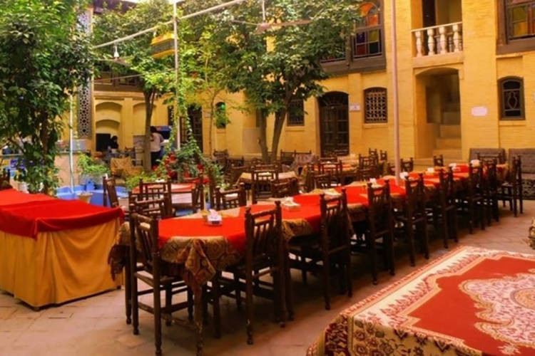 عکس هتل نیایش شیراز