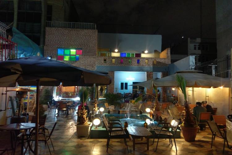عکس کافه کتاب گالری جان