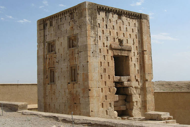 عکس کعبه زرتشت شیراز
